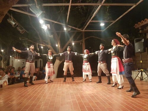 The Cretan Dance Scene: Where to Learn and Experience Traditional Moves